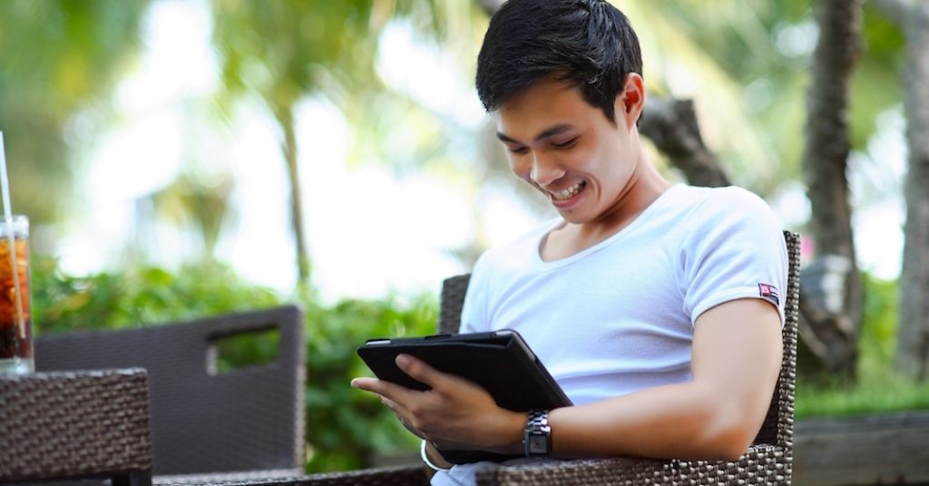 5 Genius Ways To Make Money As A Student | Credit-Score