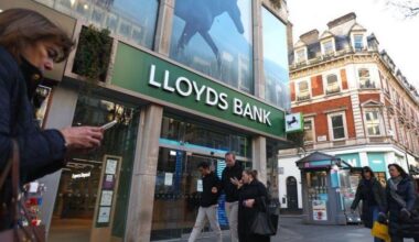 Lloyds Sets Aside £1.2B for Car Finance Mis-Selling