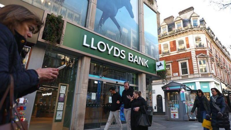Lloyds Sets Aside £1.2B for Car Finance Mis-Selling